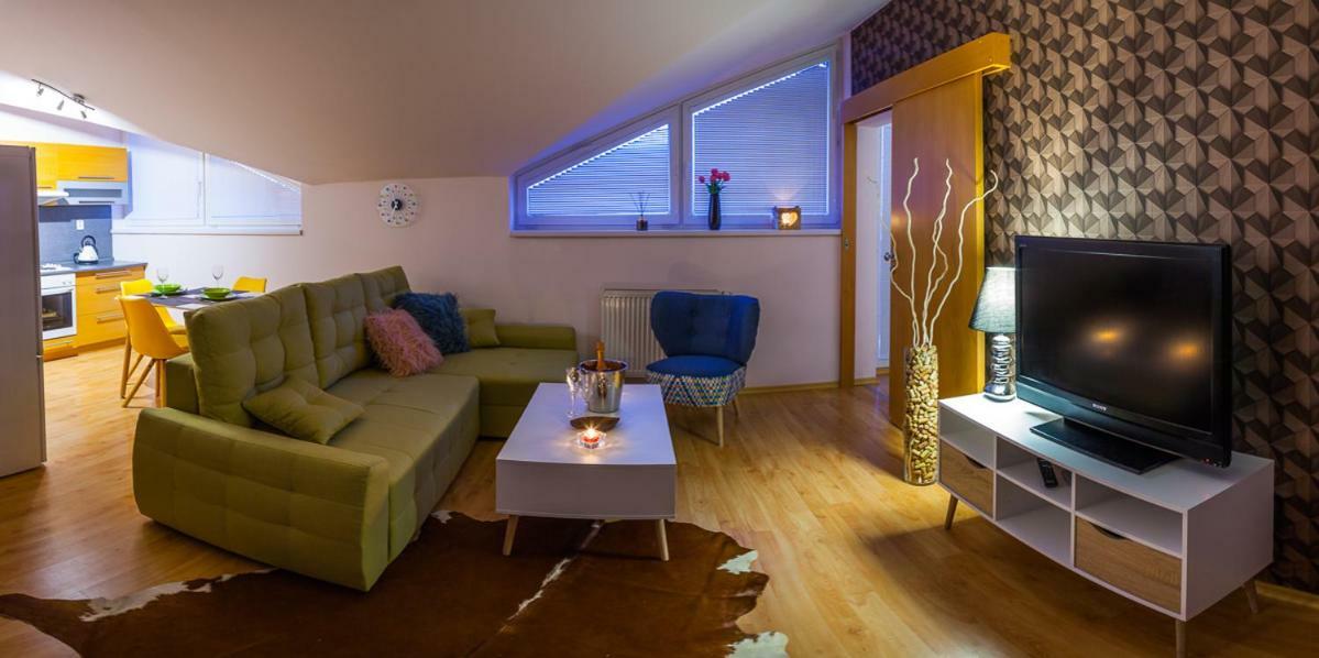 Apartman Slavkov - Velky Slavkov Apartment Bagian luar foto