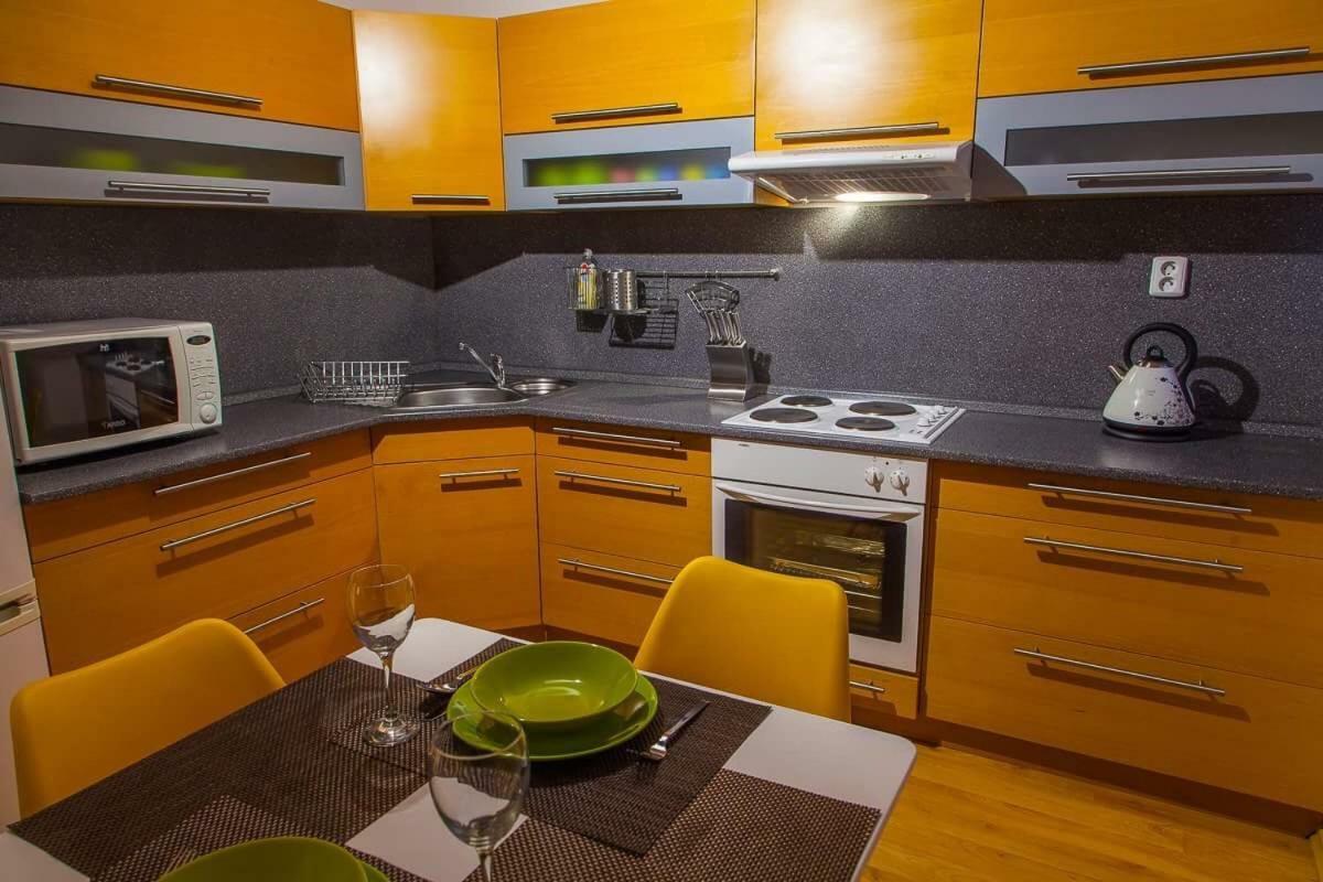 Apartman Slavkov - Velky Slavkov Apartment Bagian luar foto